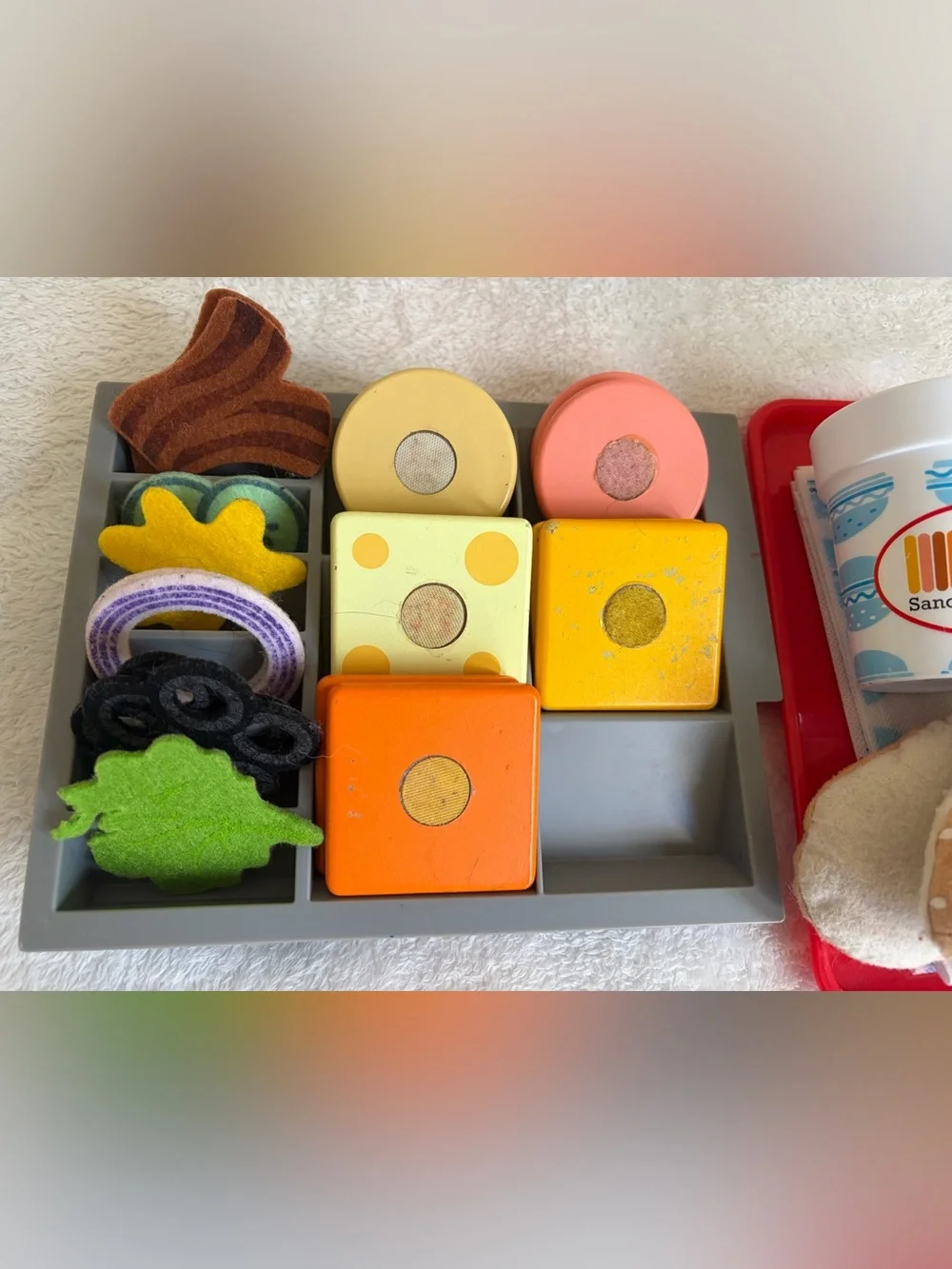 Melissa & Doug Slice and Stack Sandwich shop